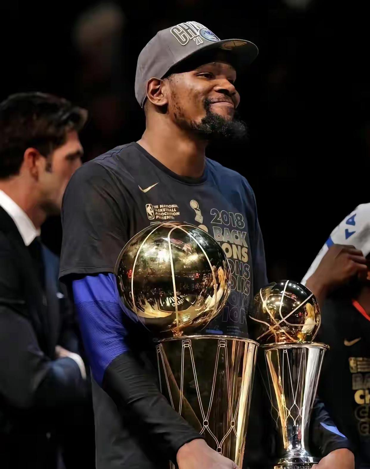 关于NBA常规赛今晚再迎强敌，费耶诺德手感冰凉，主帅态度——气氛紧张，控场能力受关注的信息-英雄联盟电竞